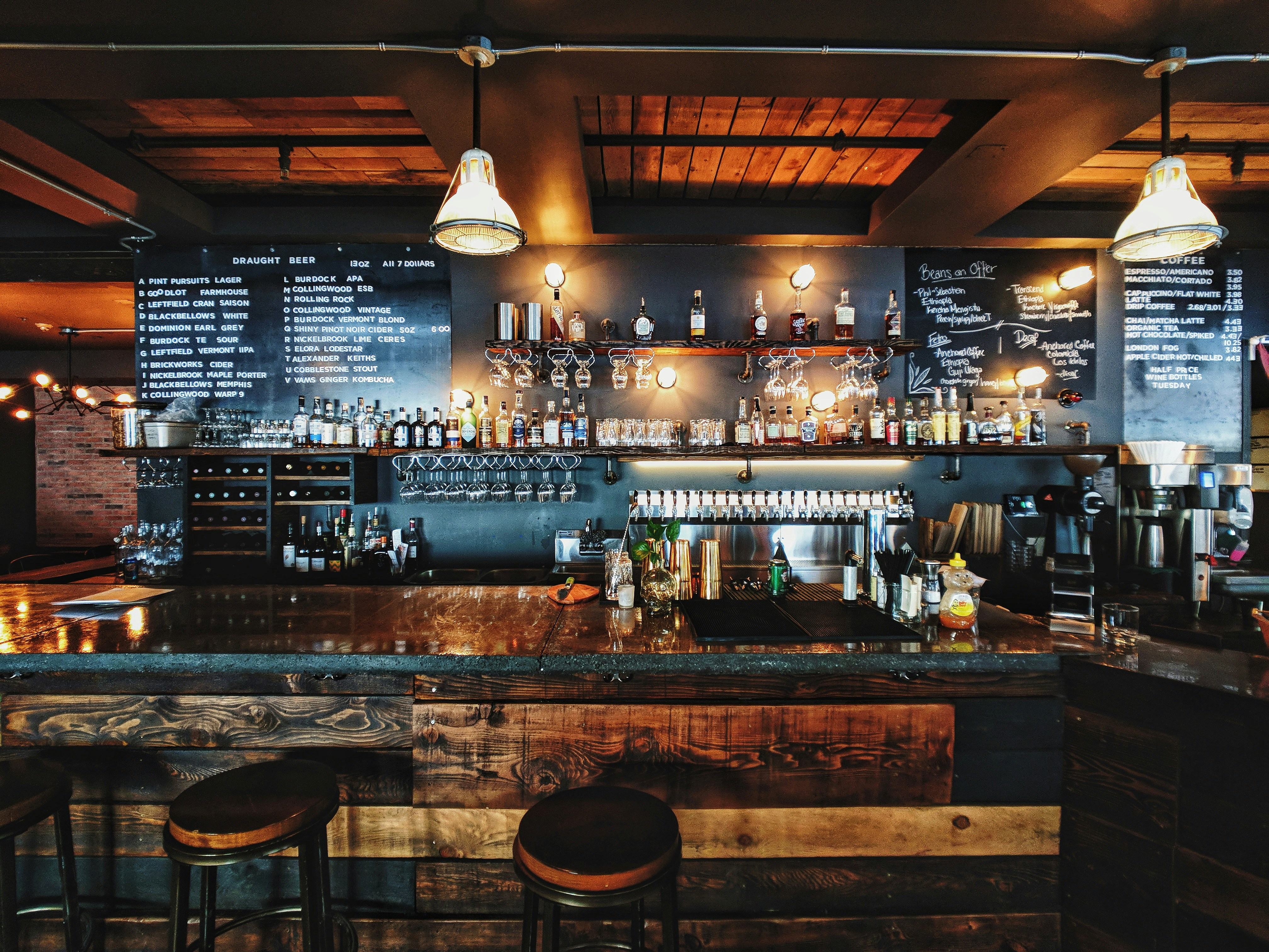 Tjoef Tjom premium vape vending machines in a modern retail environment